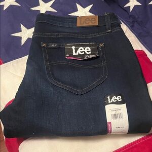 Lee  Petite Women's Deep Indigo Straight Leg Jeans